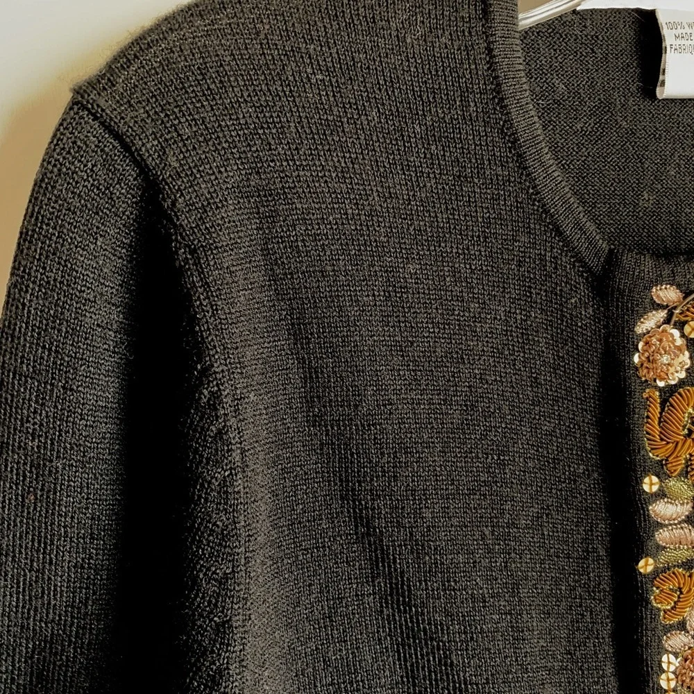 Diane Von Furstenberg Soft Wool Intricately Embellished Front Tab Crop Sweater - Picture 3 of 6